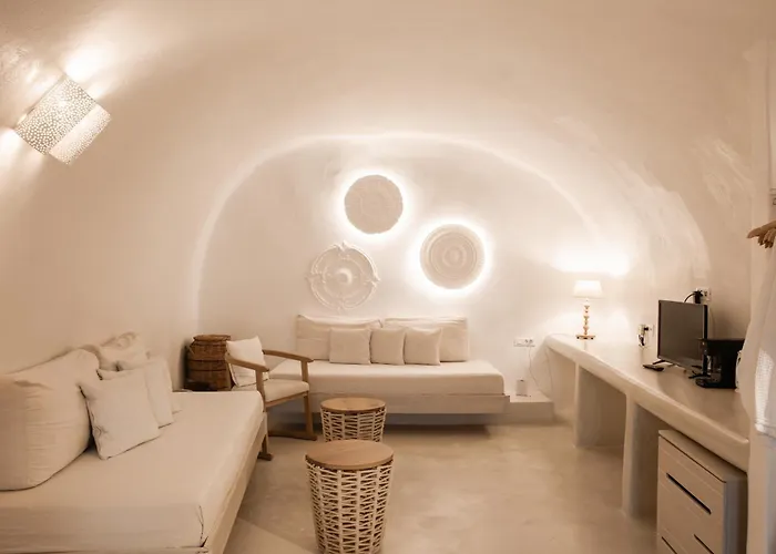 Athina Luxury Suites